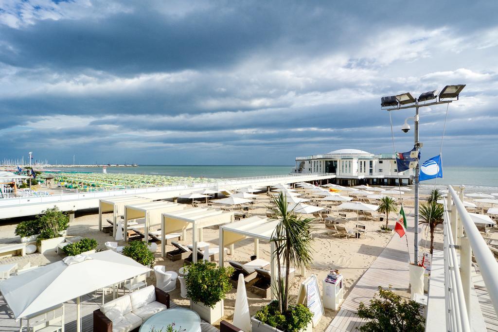 Terrazza Marconi Hotel&Spamarine سينِغاليا المظهر الخارجي الصورة