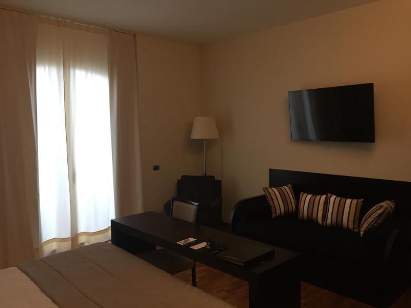 Terrazza Marconi Hotel&Spamarine سينِغاليا المظهر الخارجي الصورة