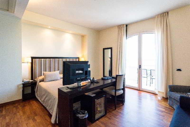Terrazza Marconi Hotel&Spamarine سينِغاليا المظهر الخارجي الصورة
