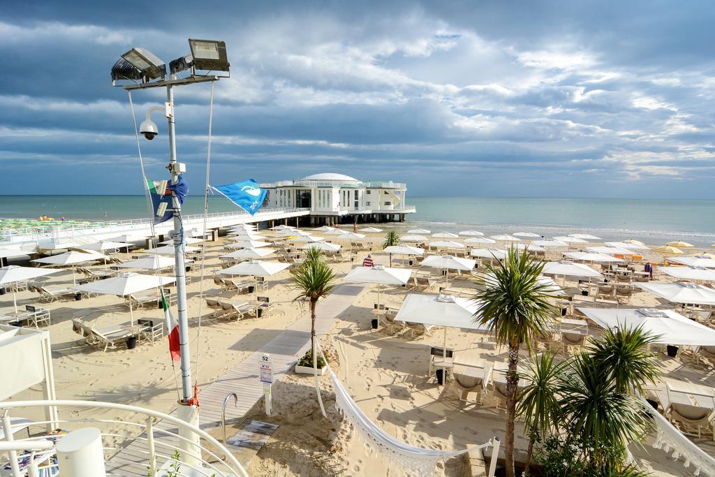 Terrazza Marconi Hotel&Spamarine سينِغاليا المظهر الخارجي الصورة
