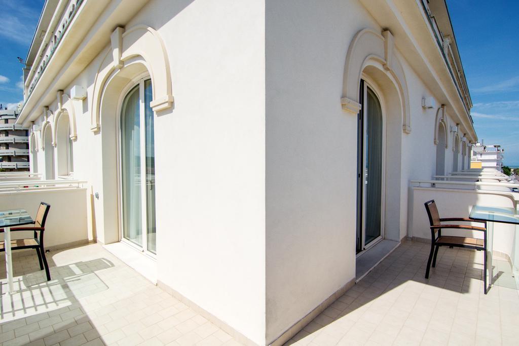 Terrazza Marconi Hotel&Spamarine سينِغاليا المظهر الخارجي الصورة