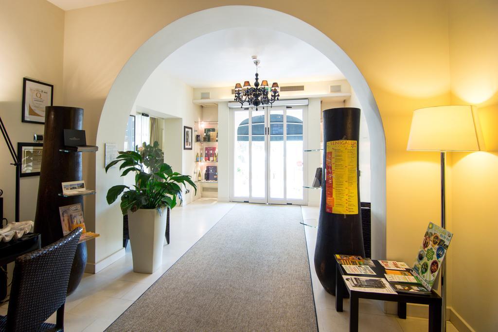Terrazza Marconi Hotel&Spamarine سينِغاليا المظهر الخارجي الصورة