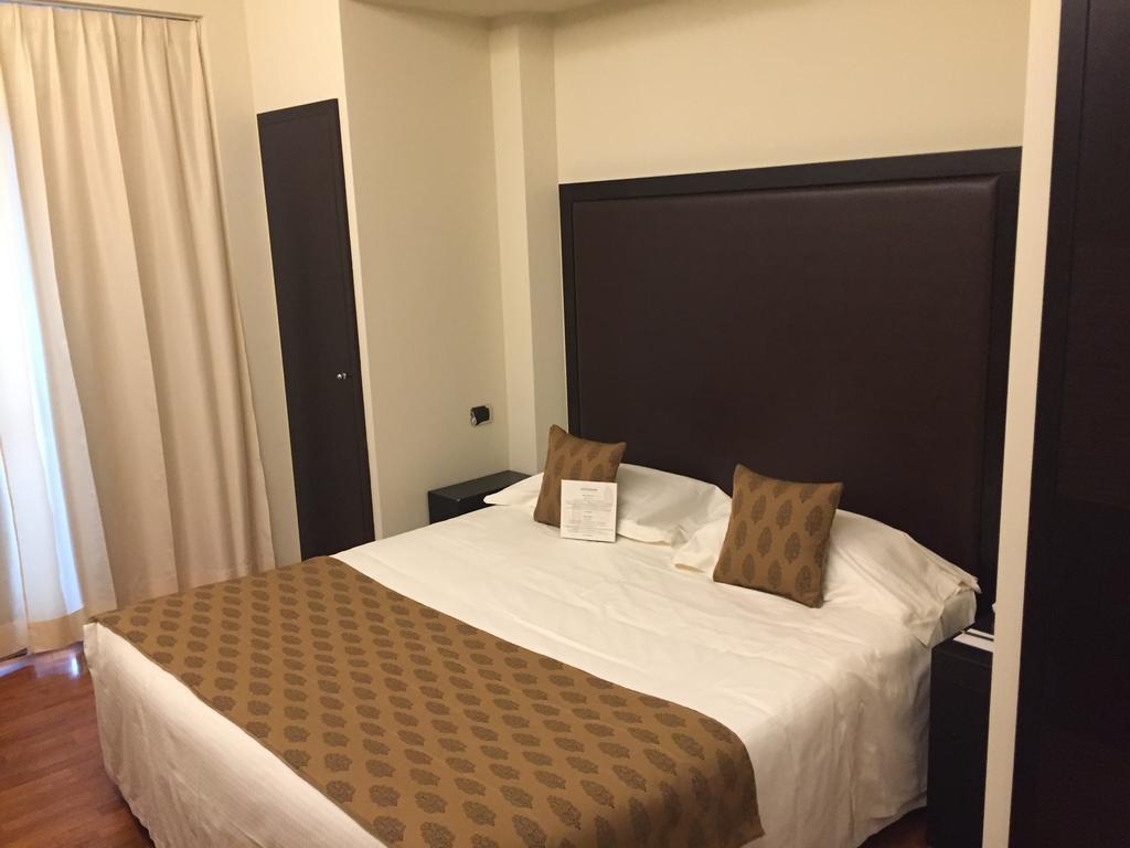 Terrazza Marconi Hotel&Spamarine سينِغاليا المظهر الخارجي الصورة