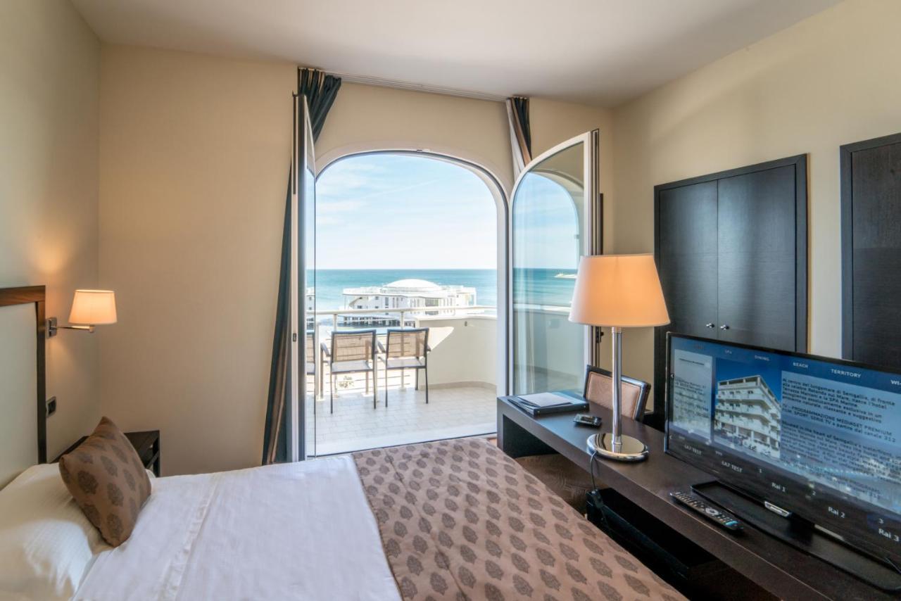 Terrazza Marconi Hotel&Spamarine سينِغاليا المظهر الخارجي الصورة
