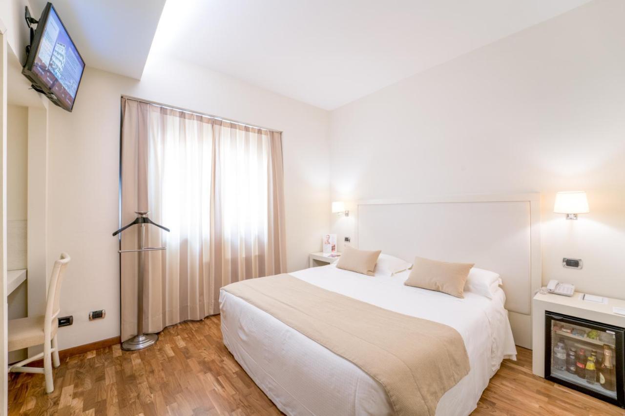 Terrazza Marconi Hotel&Spamarine سينِغاليا المظهر الخارجي الصورة