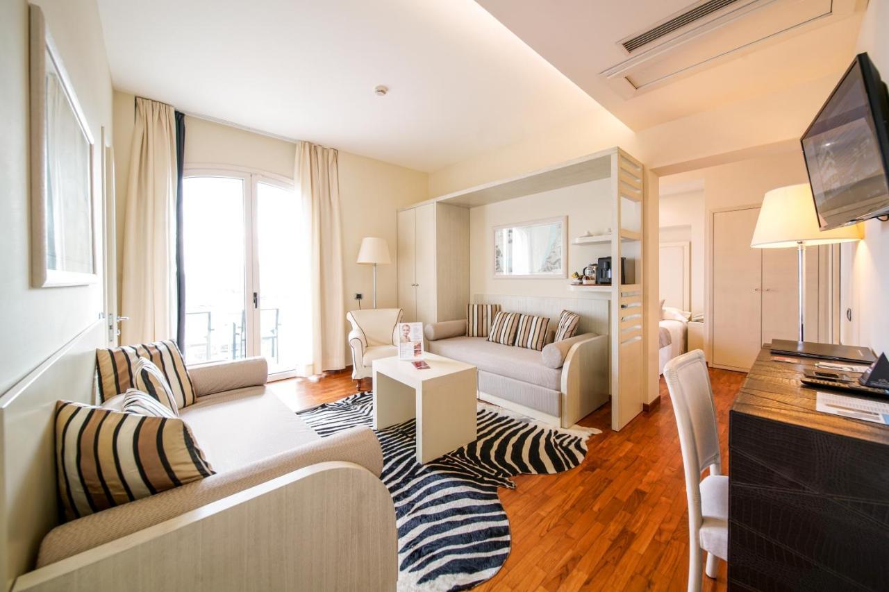 Terrazza Marconi Hotel&Spamarine سينِغاليا المظهر الخارجي الصورة
